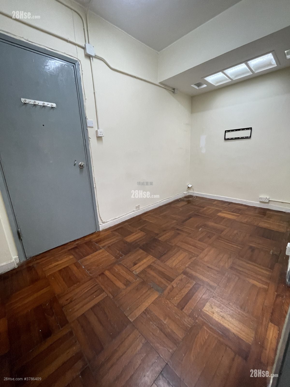 福安大厦 租盘 2 房 , 1 浴室 319 平方尺