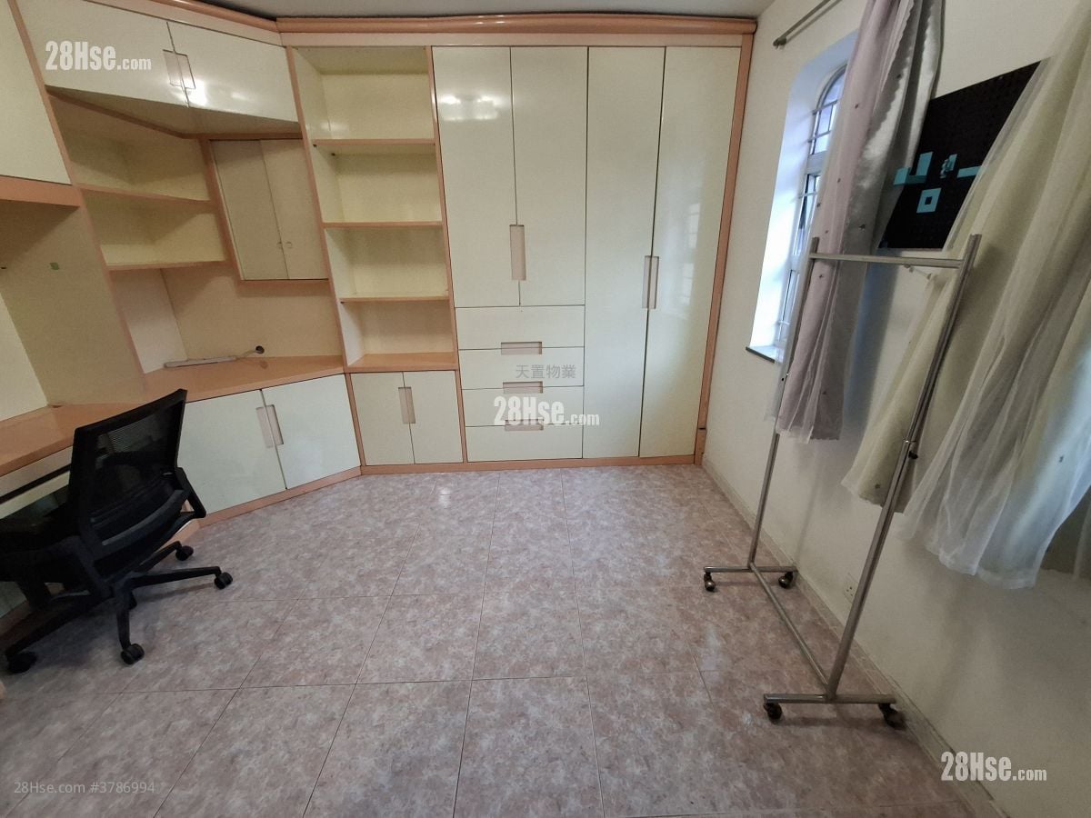 桃园围 售盘 3 房 , 2 浴室 700 平方尺