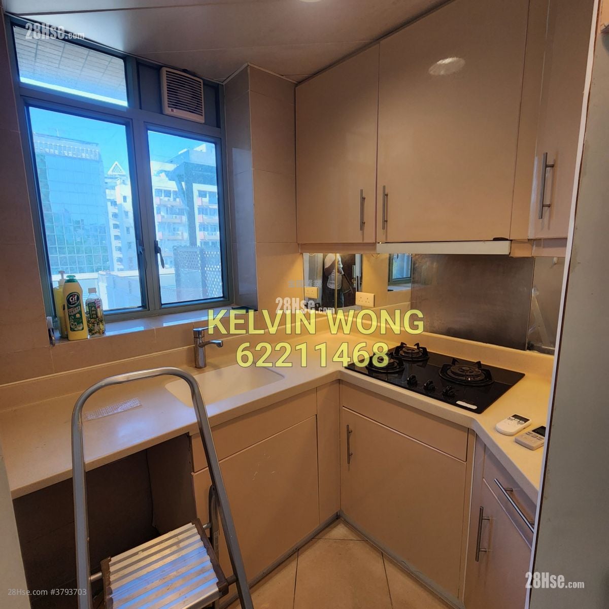 The Victoria Towers Sell 2 Bedrooms , 1 Bathroom 457 ft²