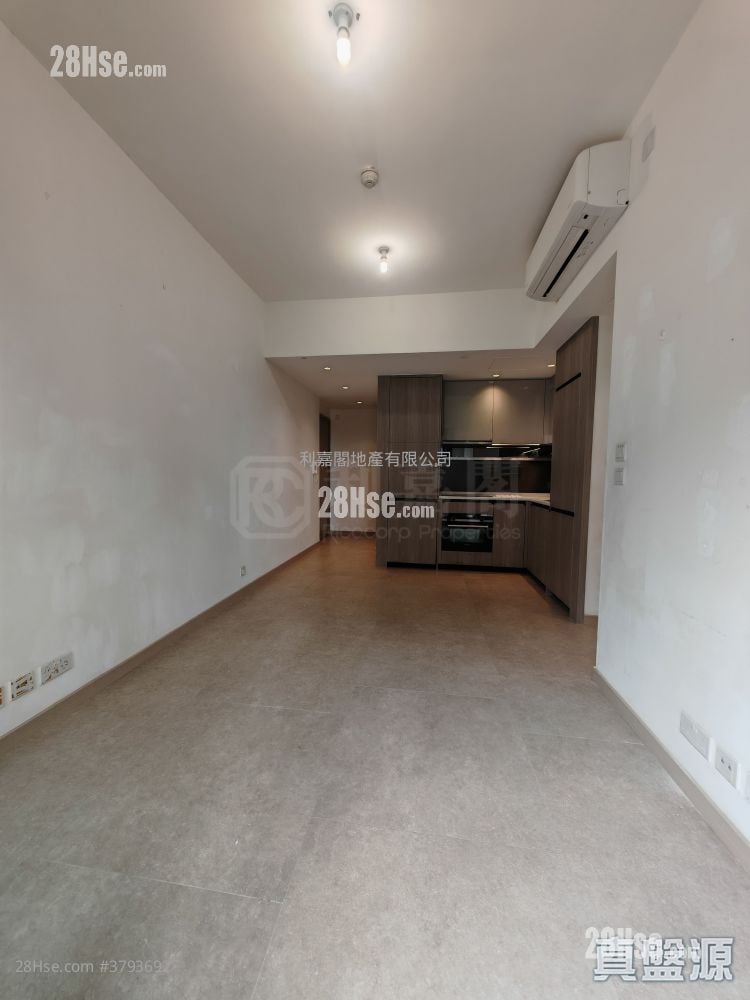 Wetland Seasons Park Sell 3 Bedrooms 636 ft²