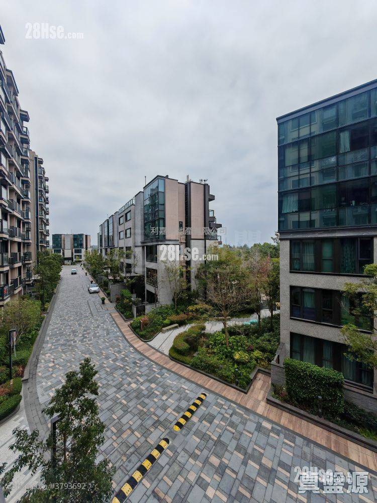 Wetland Seasons Park Sell 3 Bedrooms 636 ft²