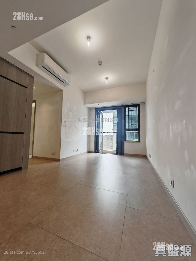 Wetland Seasons Park Sell 3 Bedrooms 636 ft²