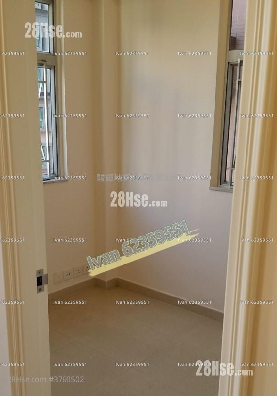 Kam Fai Building Sell 2 Bedrooms , 1 Bathroom 302 ft²