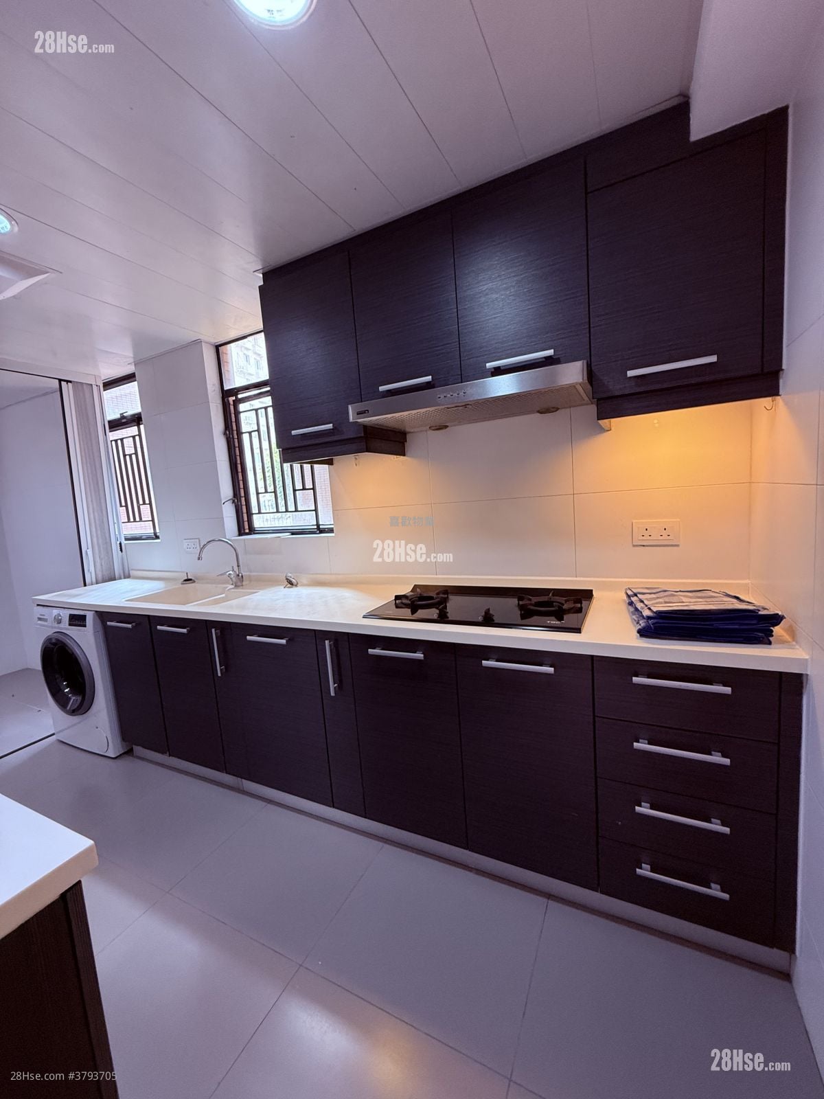 Parc Regal Rental 3 Bedrooms , 2 Bathrooms 789 ft²