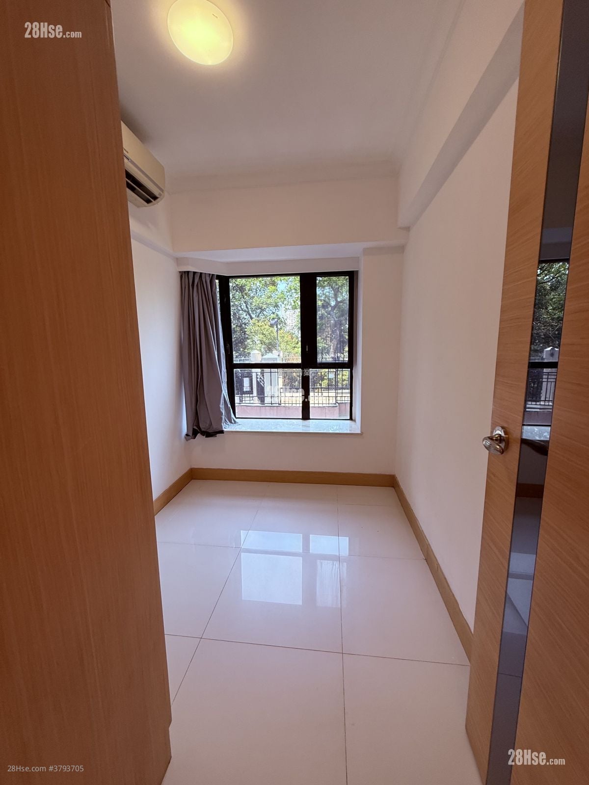 Parc Regal Rental 3 Bedrooms , 2 Bathrooms 789 ft²