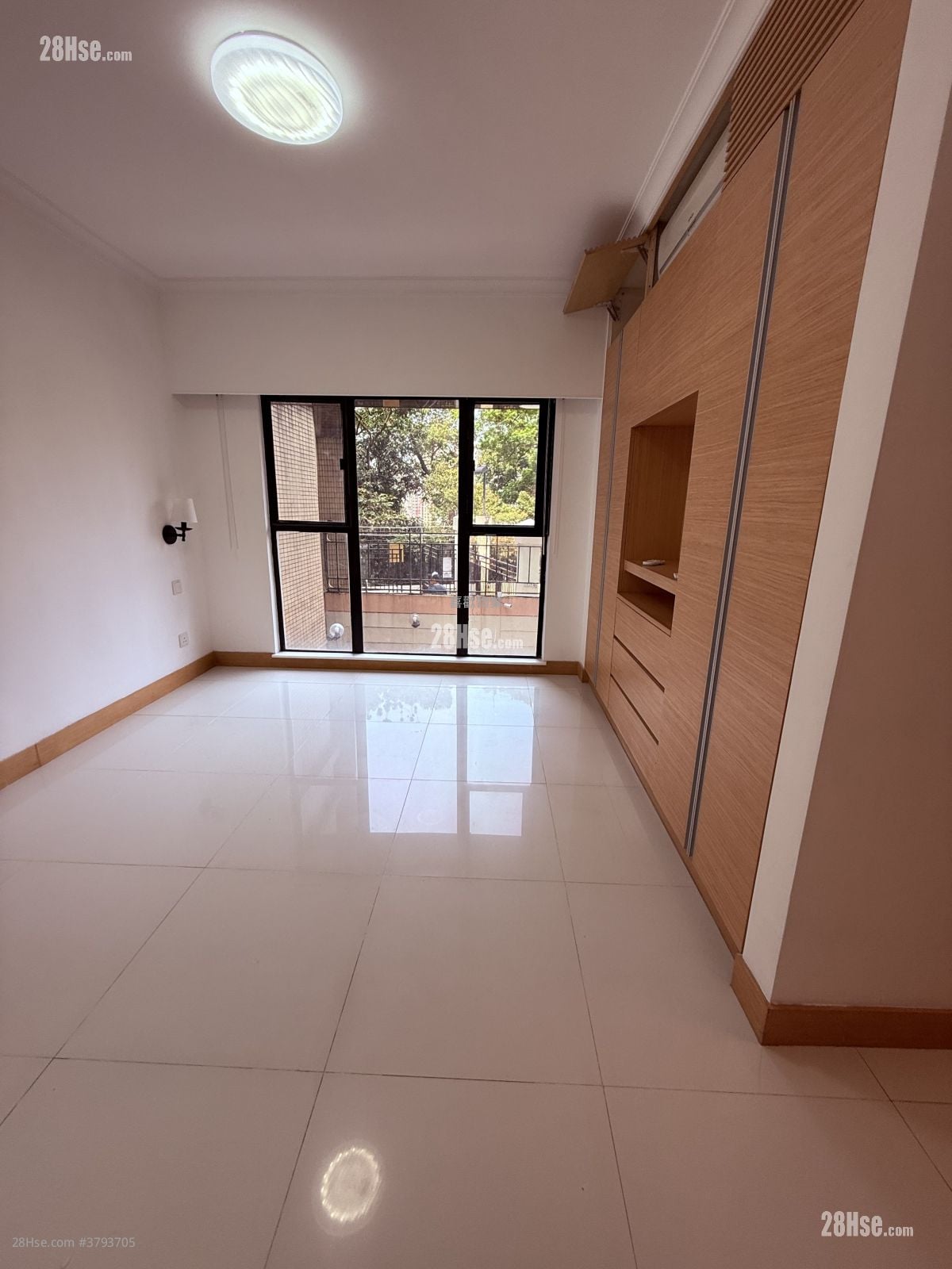 Parc Regal Rental 3 Bedrooms , 2 Bathrooms 789 ft²