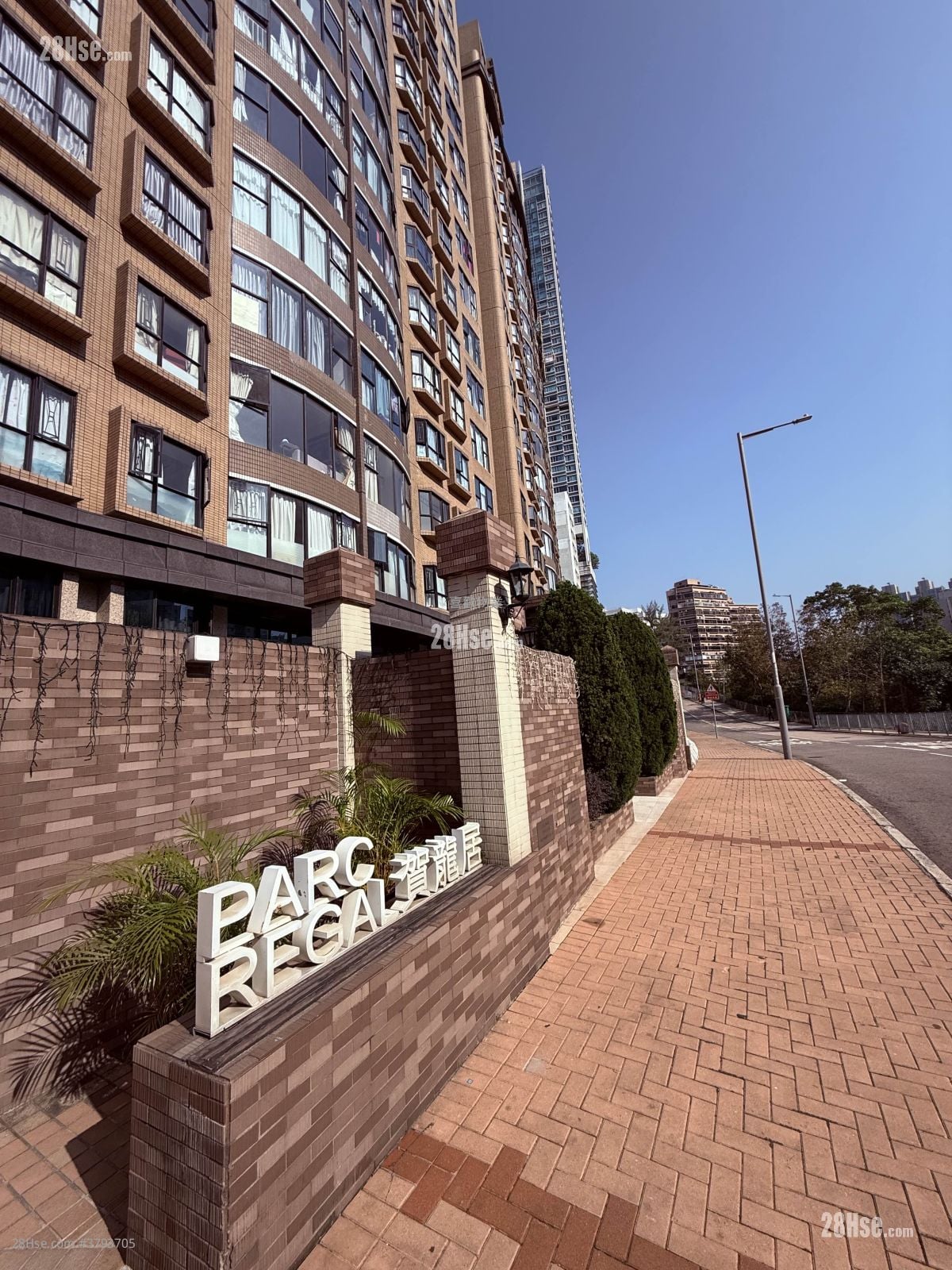 Parc Regal Rental 3 Bedrooms , 2 Bathrooms 789 ft²