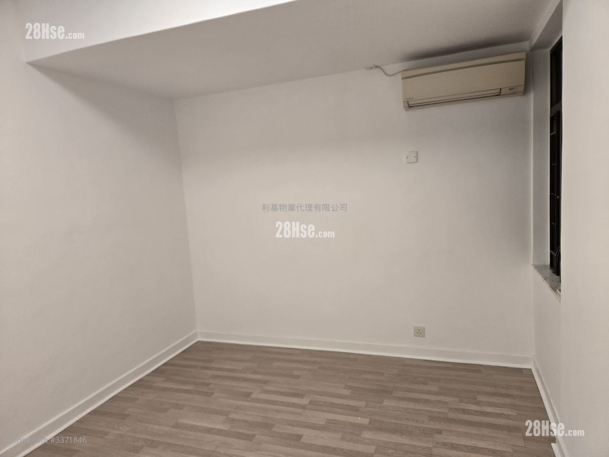 汉口中心 售盘 3 房 , 2 浴室 905 平方尺