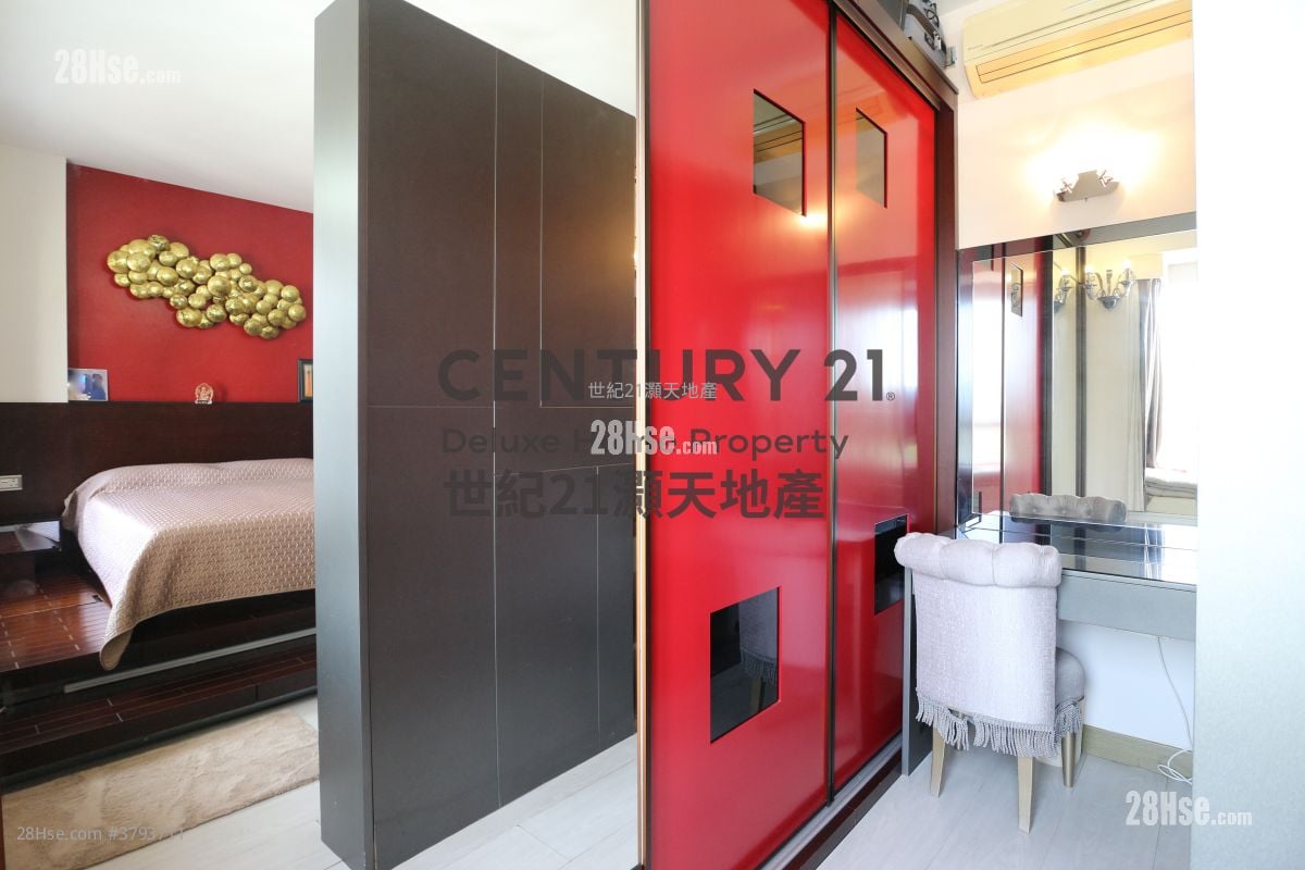 比华利山别墅 租盘 5+ 房 , 2 浴室 1,606 平方尺