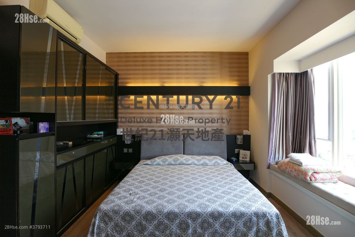 比华利山别墅 租盘 5+ 房 , 2 浴室 1,606 平方尺