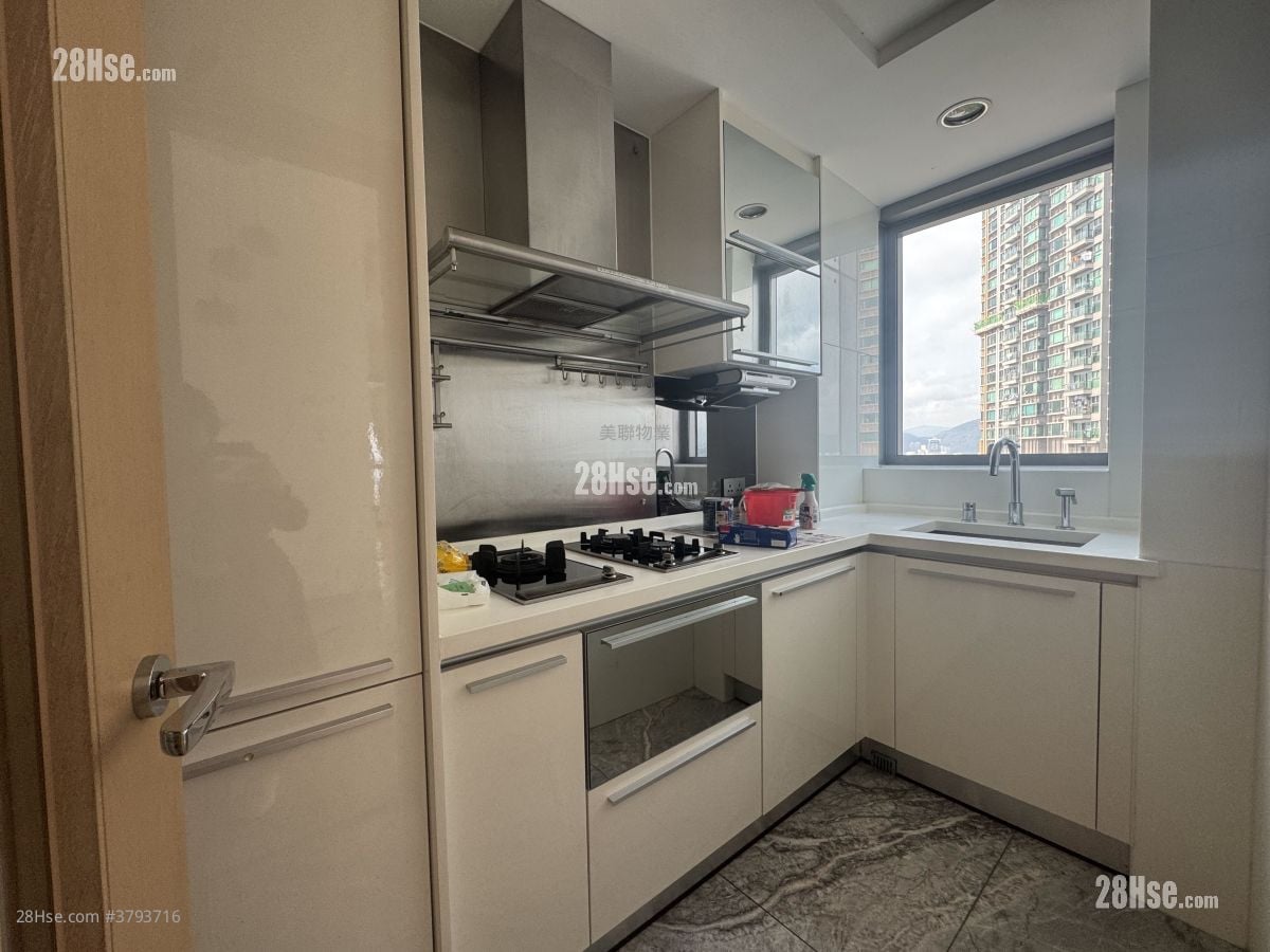 The Cullinan Rental 535 ft²