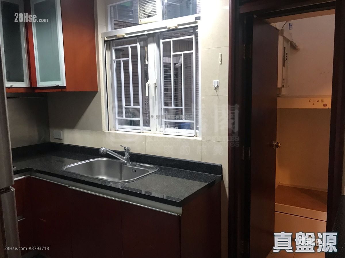 One Beacon Hill Rental 1,103 ft²