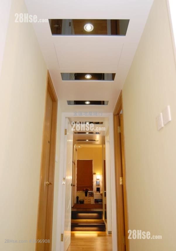 The Forest Hills Sell 3 Bedrooms , 2 Bathrooms 665 ft²