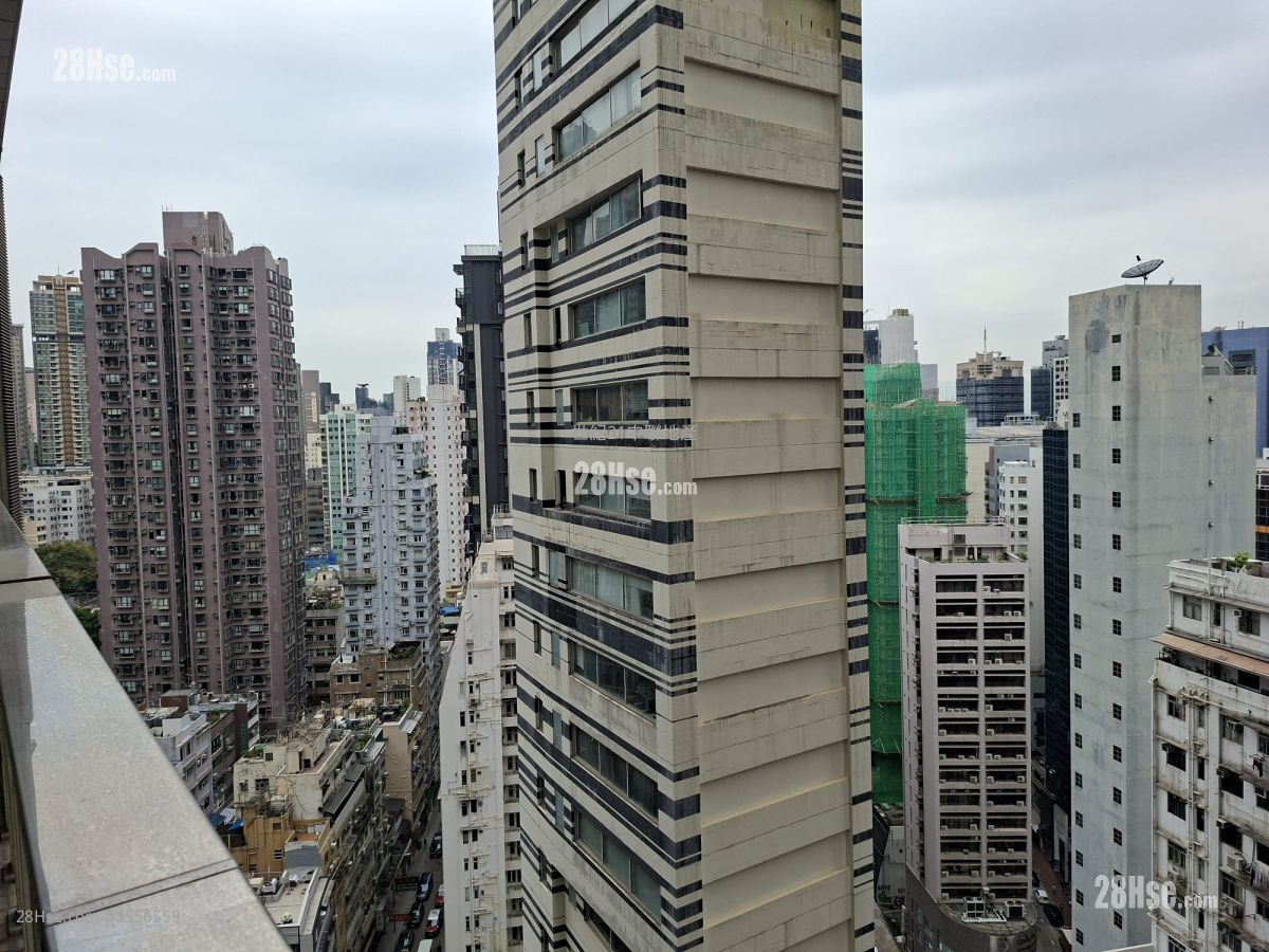 Centre Stage Sell 1 Bedroom , 1 Bathroom 400 ft²