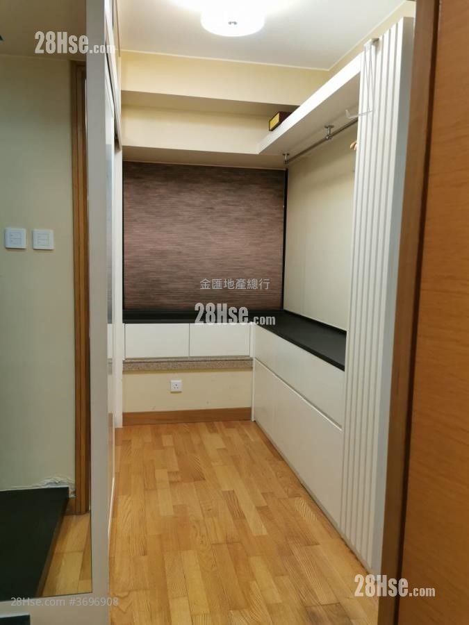 The Forest Hills Sell 3 Bedrooms , 2 Bathrooms 665 ft²