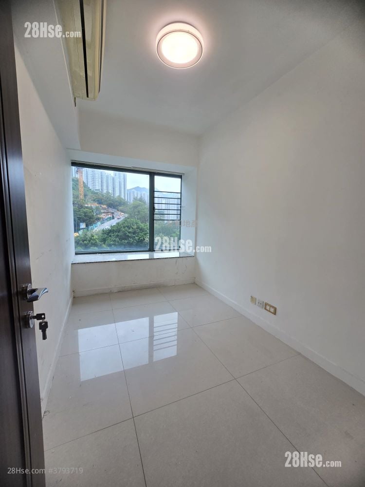 尚御 售盘 4 房 , 3 浴室 1,614 平方尺