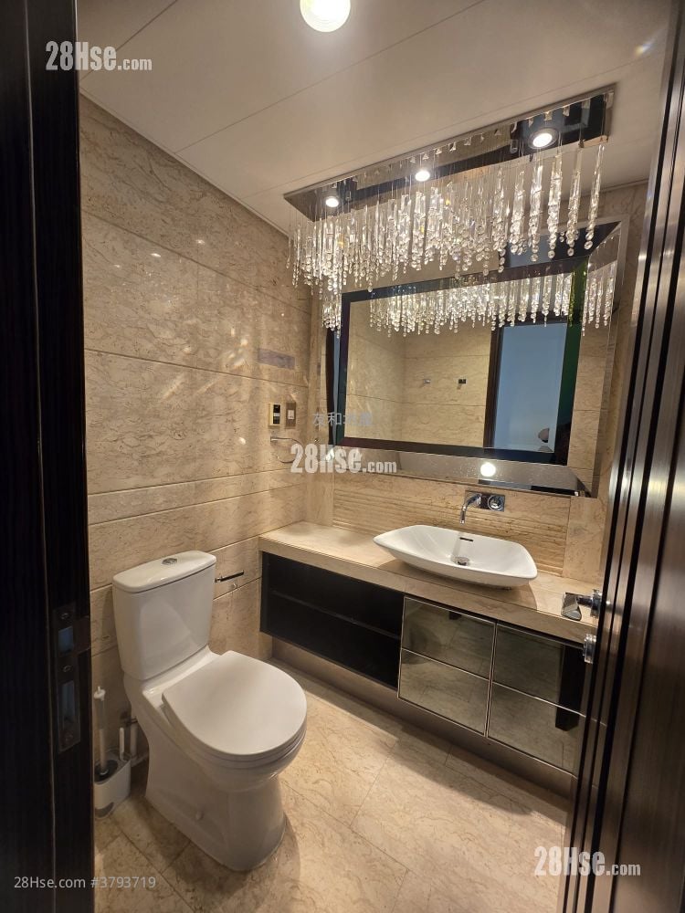 尚御 售盘 4 房 , 3 浴室 1,614 平方尺