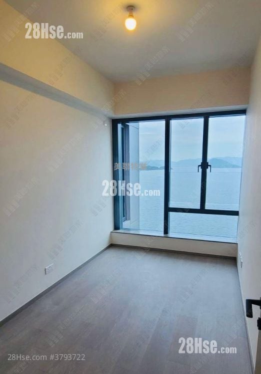 Ontolo Sell 4 Bedrooms , 4 Bathrooms 1,739 ft²