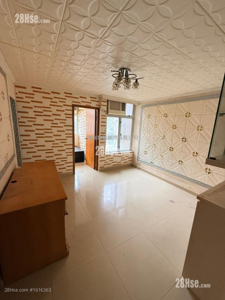 Tsui Ping (North) Estate Sell 2 Bedrooms , 1 Bathroom 381 ft²