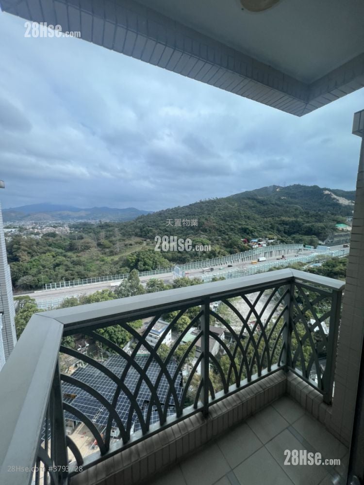 Uptown Sell 3 Bedrooms , 2 Bathrooms 760 ft²