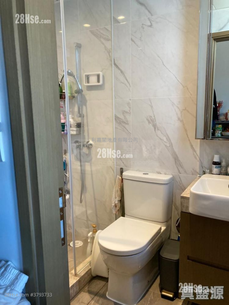 Astoria Crest Sell 1 Bedroom , 1 Bathroom 299 ft²