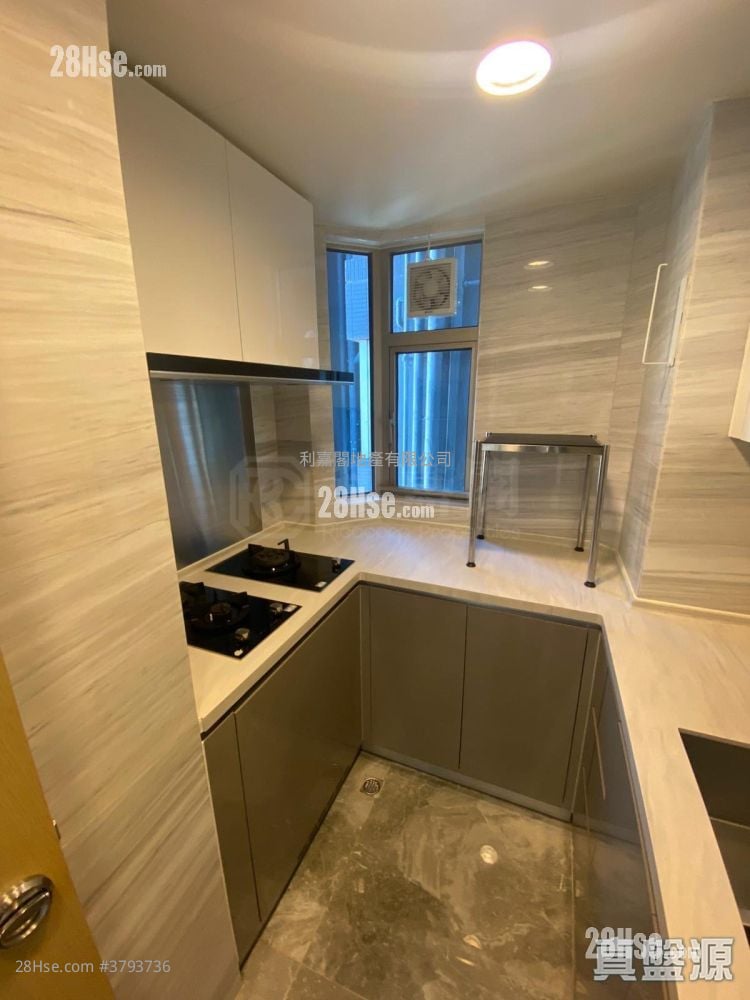 Seaside Sonata Sell 2 Bedrooms 485 ft²