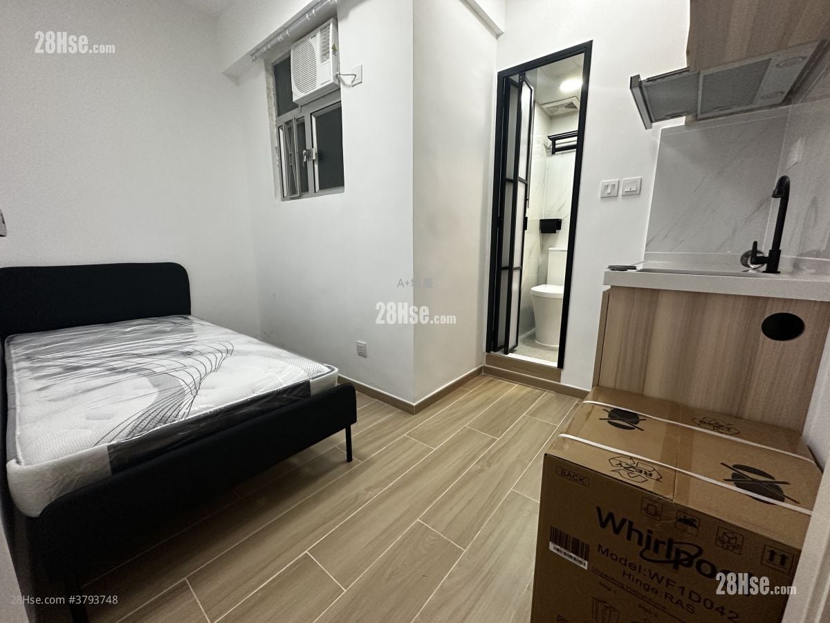 Hung Fuk Building Rental Studio , 1 Bathroom 150 ft²