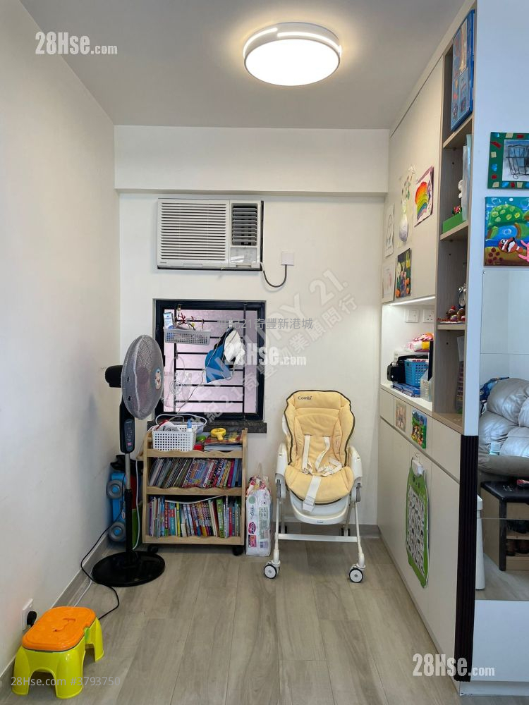 新港城 售盘 3 房 , 1 浴室 519 平方尺