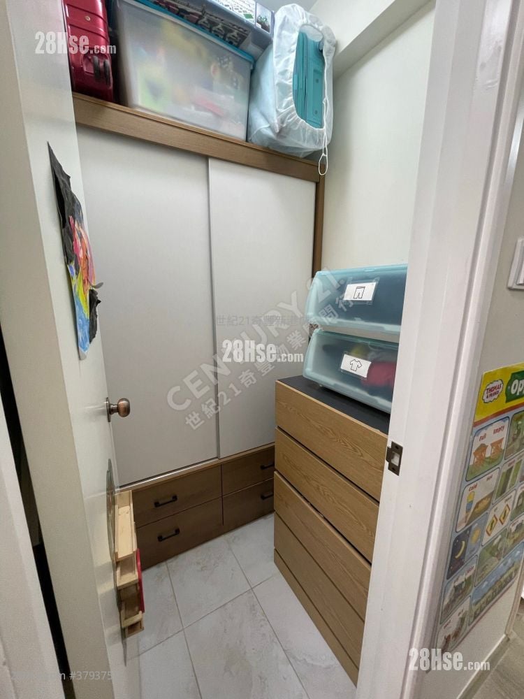 新港城 售盘 3 房 , 1 浴室 519 平方尺