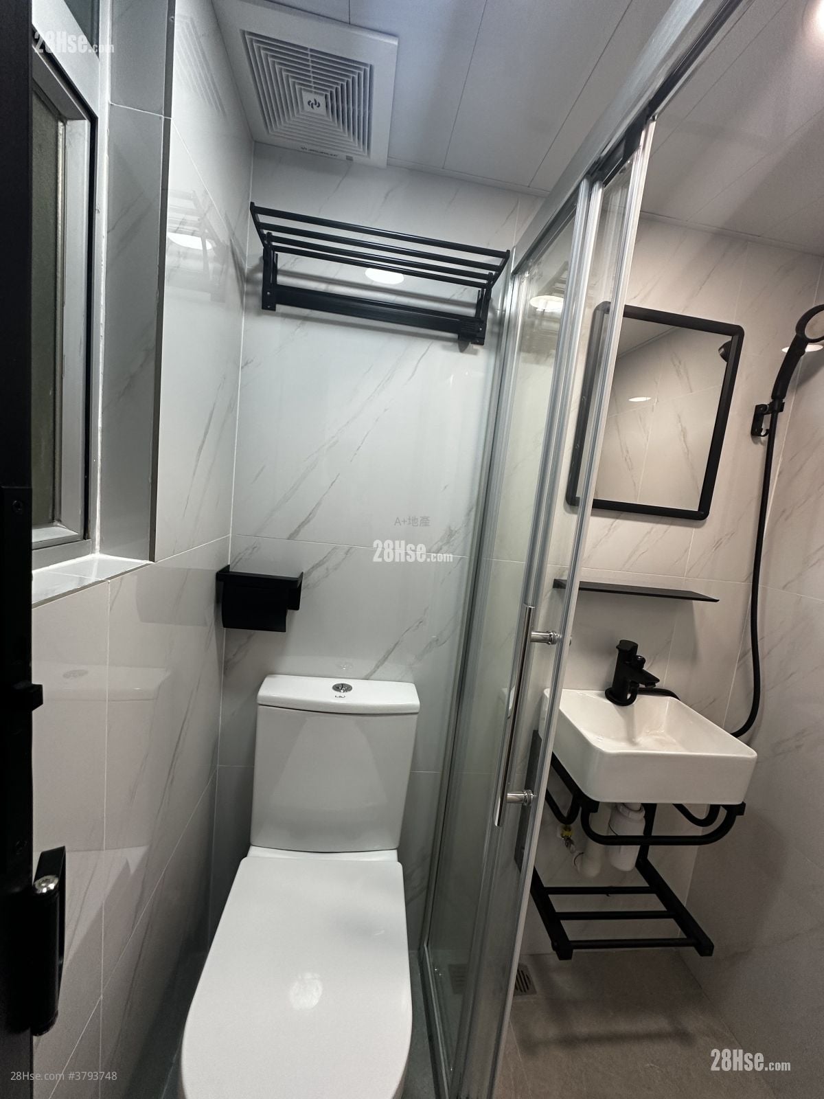 Hung Fuk Building Rental Studio , 1 Bathroom 150 ft²