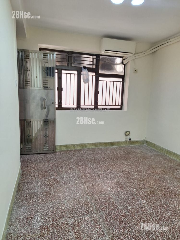 村屋 租盘 2 房 , 1 浴室 600 平方尺