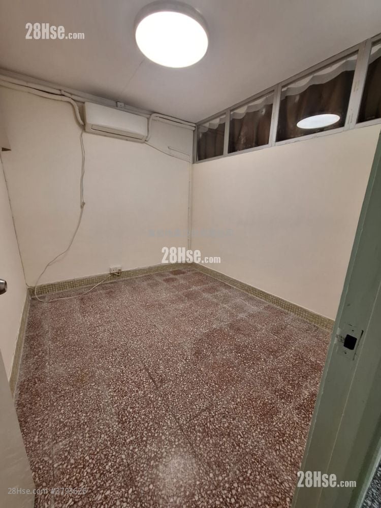 村屋 租盘 2 房 , 1 浴室 600 平方尺