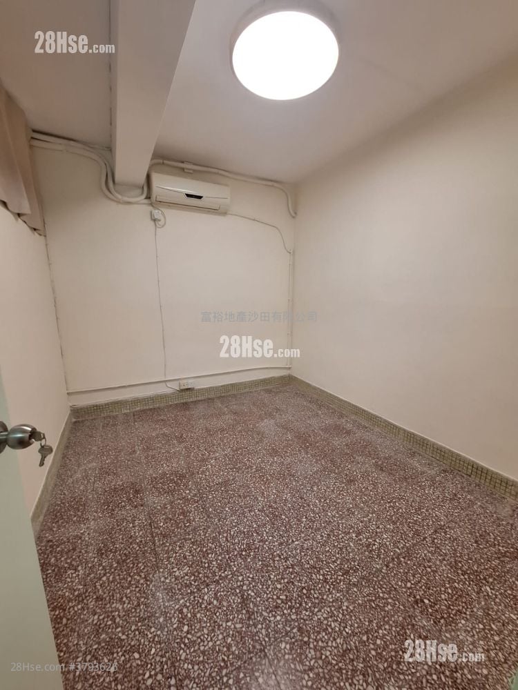 村屋 租盘 2 房 , 1 浴室 600 平方尺