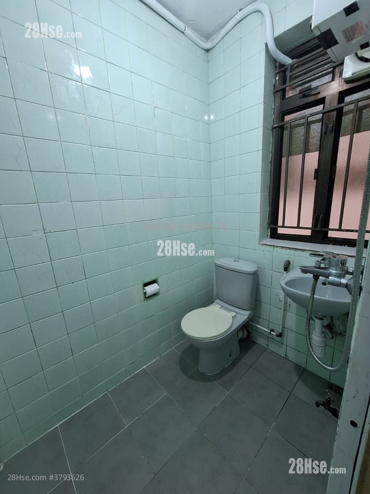 村屋 租盘 2 房 , 1 浴室 600 平方尺