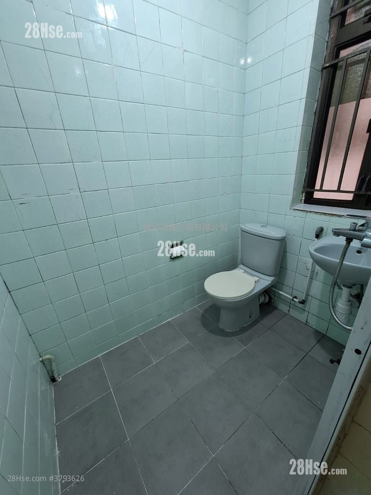 村屋 租盘 2 房 , 1 浴室 600 平方尺