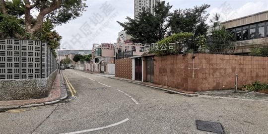 布力架街28-30号 售盘 5+ 房 2,153 平方尺