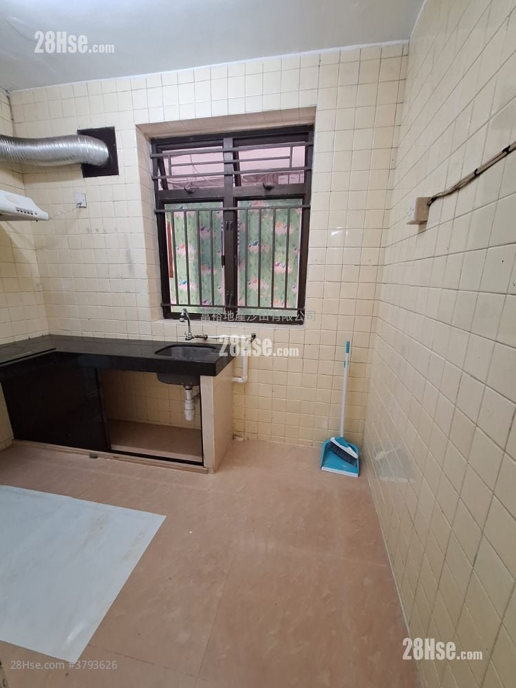 村屋 租盘 2 房 , 1 浴室 600 平方尺