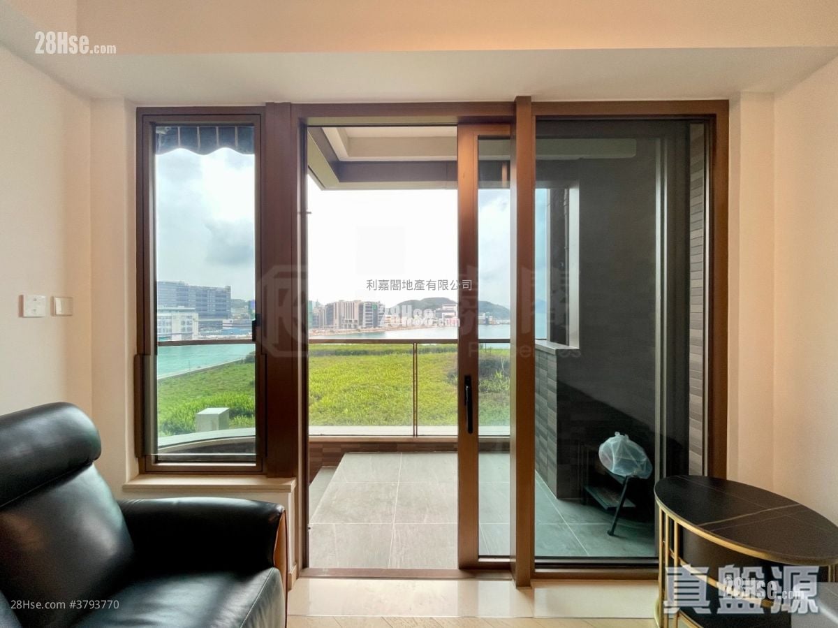 Lp10 Rental 3 Bedrooms , 2 Bathrooms 832 ft²