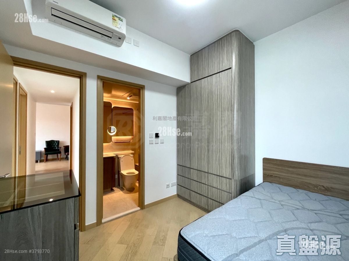 Lp10 Rental 3 Bedrooms , 2 Bathrooms 832 ft²