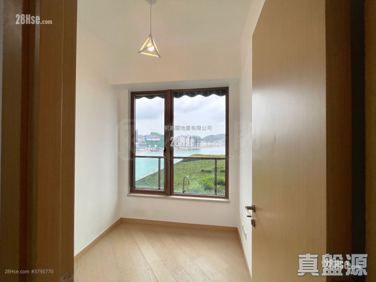 Lp10 Rental 3 Bedrooms , 2 Bathrooms 832 ft²