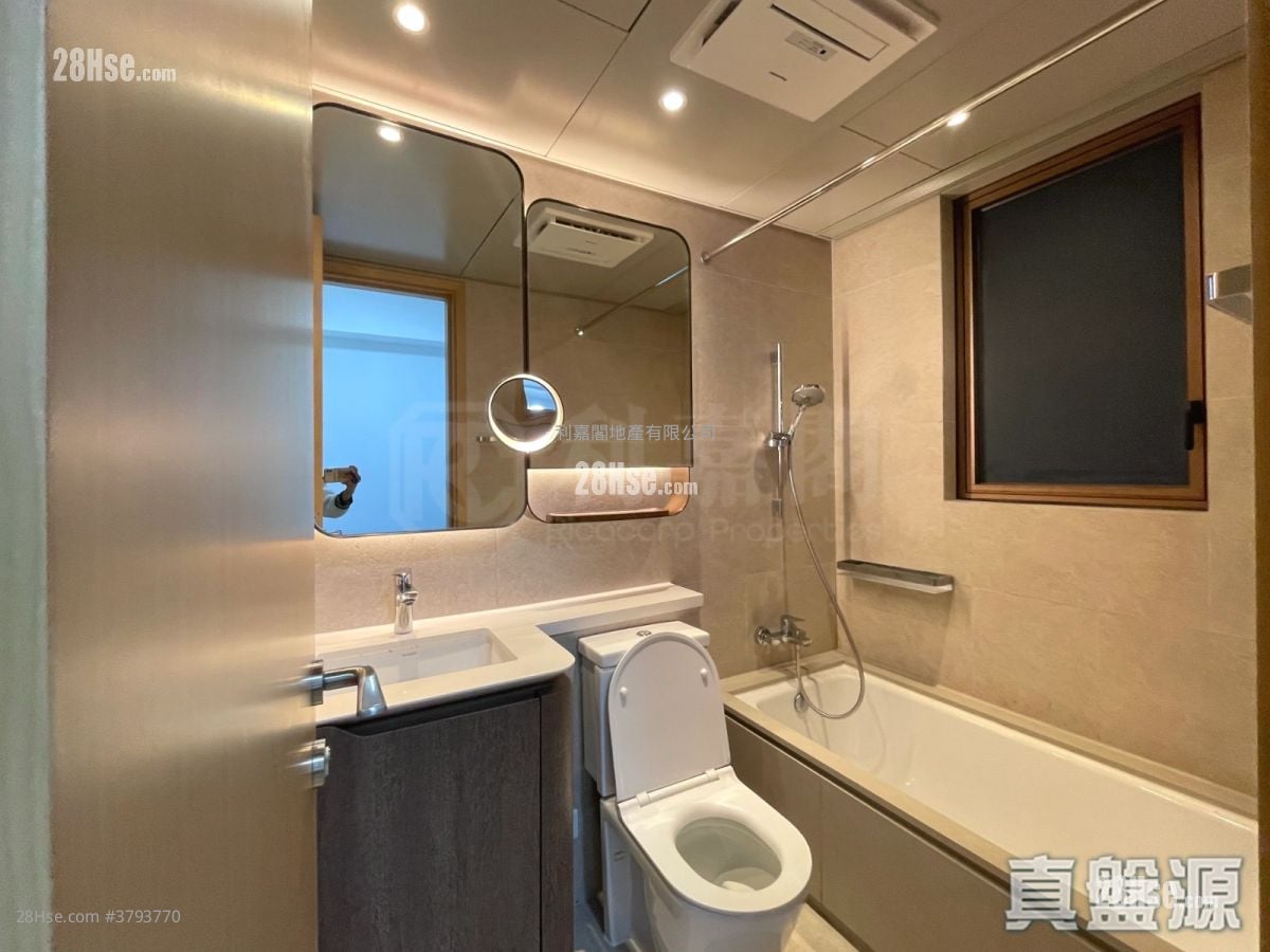 Lp10 Rental 3 Bedrooms , 2 Bathrooms 832 ft²