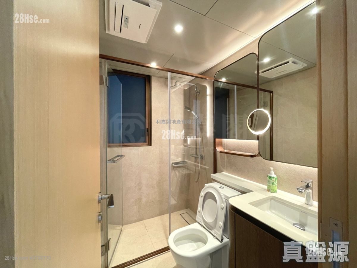 Lp10 Rental 3 Bedrooms , 2 Bathrooms 832 ft²