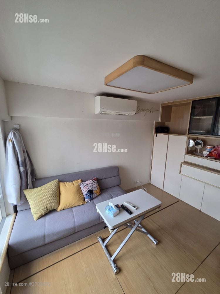 Lai Tsui Court Sell 3 Bedrooms , 1 Bathroom 388 ft²