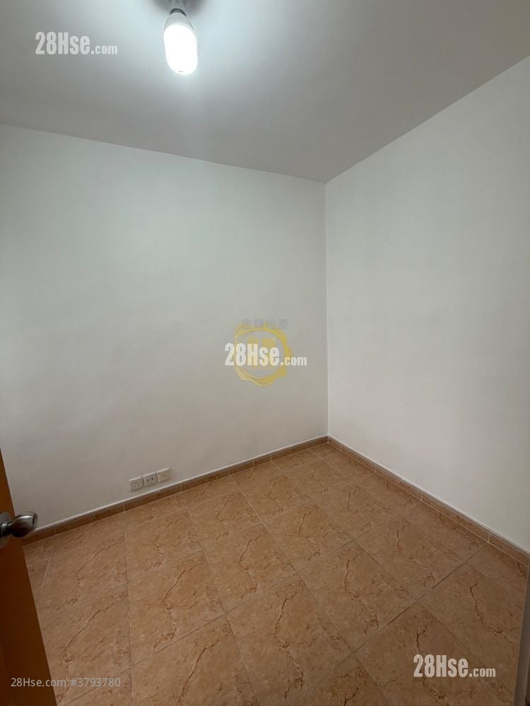 Chi Lok Fa Yuen Sell 3 Bedrooms , 1 Bathroom 511 ft²