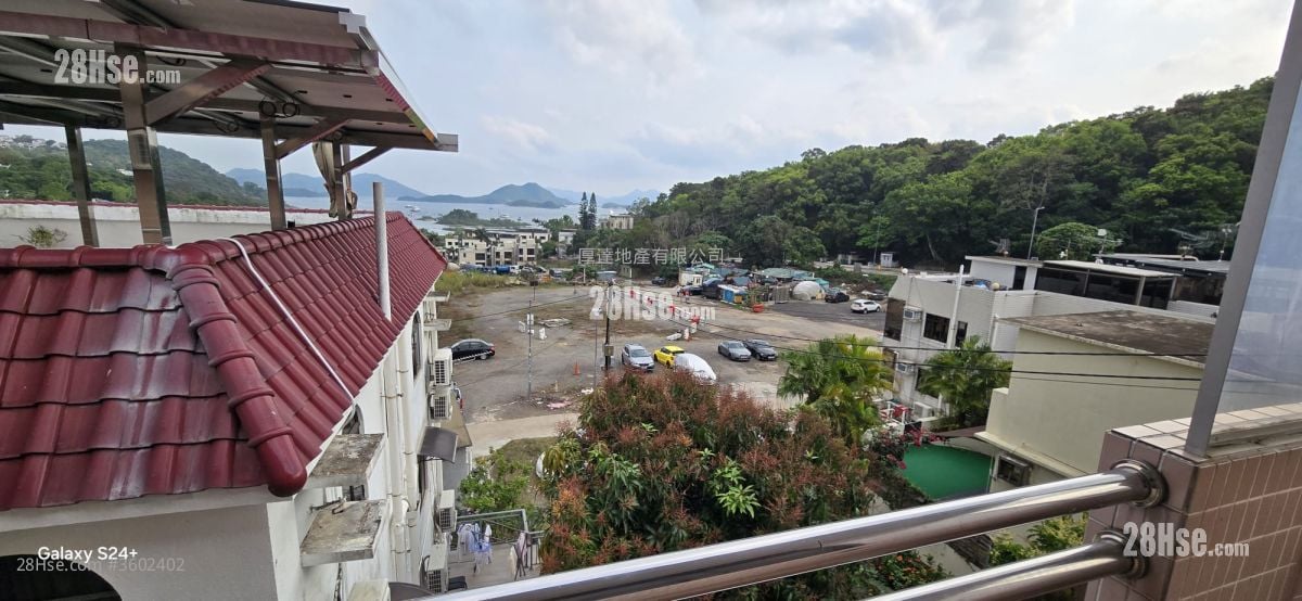 Village Rental 3 Bedrooms , 1 Bathroom 700 ft²