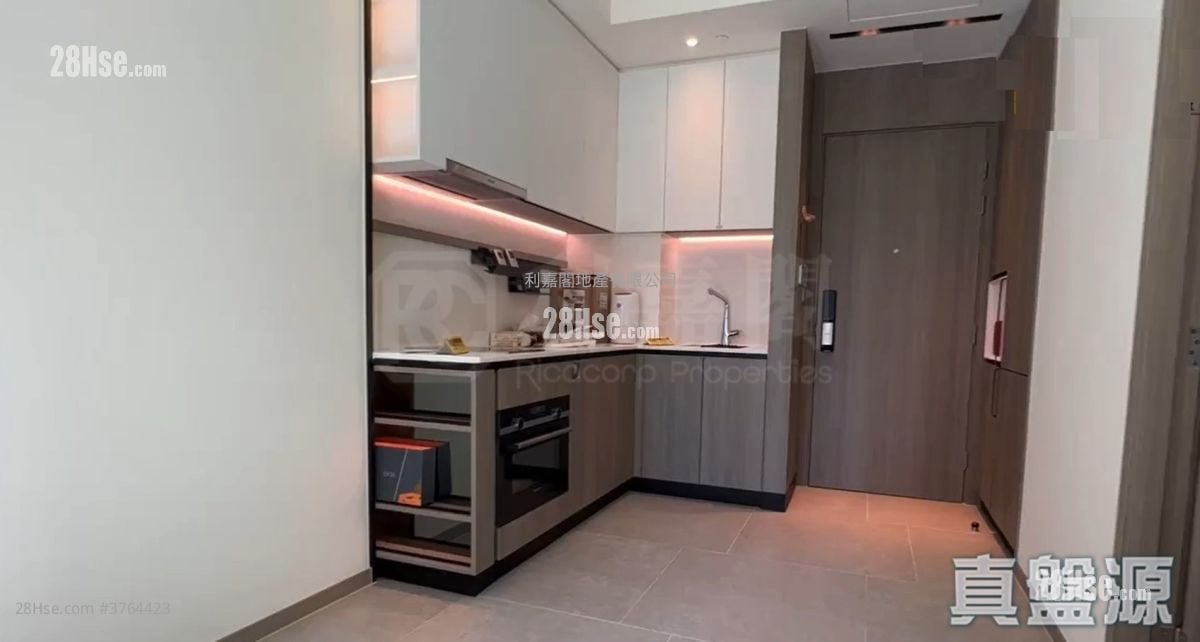 Kennedy 38 Sell 1 Bedroom 287 ft²