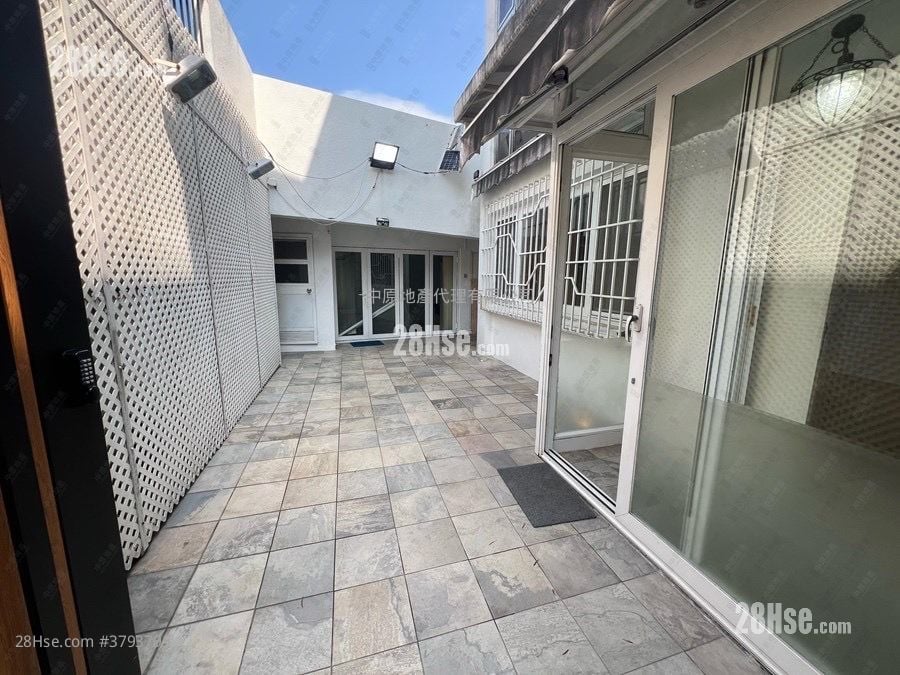 28-30 Braga Circuit Sell 3 Bedrooms 1,173 ft²