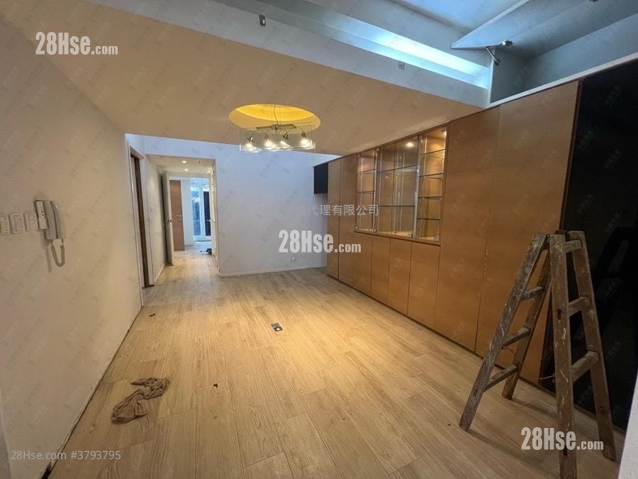 28-30 Braga Circuit Sell 3 Bedrooms 1,173 ft²