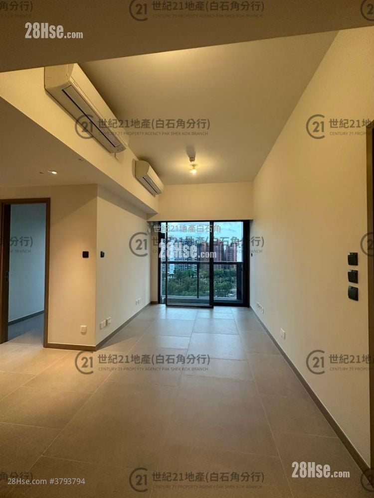 Silicon Hill Sell 3 Bedrooms , 2 Bathrooms 580 ft²