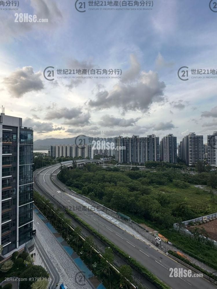 Silicon Hill Sell 3 Bedrooms , 2 Bathrooms 580 ft²